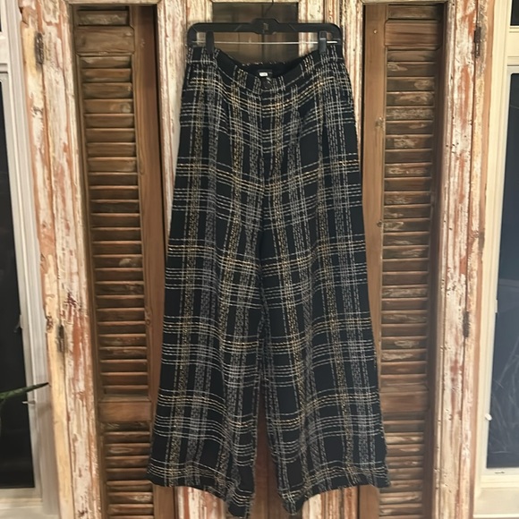 Very cool slate and will slacks. Pockets and so comfy. #RTR #highenddesigner. - Picture 1 of 7